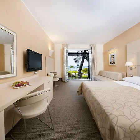 Dependences - San Simon Izola