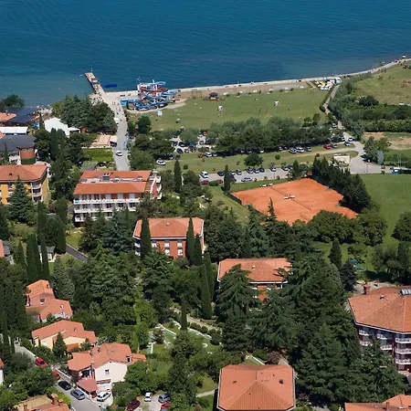 Dependences - San Simon 3* Izola