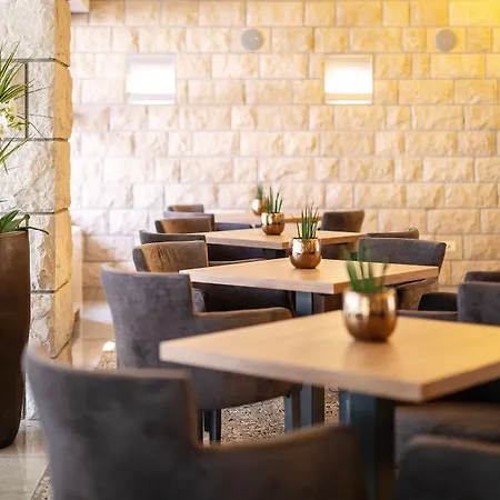 Dependences - San Simon 3* Izola