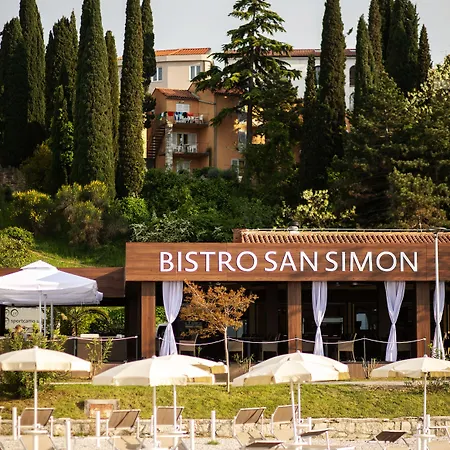 Hotel Dependences - San Simon