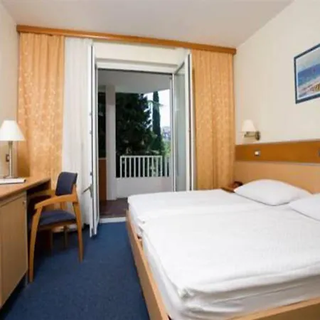 Dependences - San Simon 3* Izola