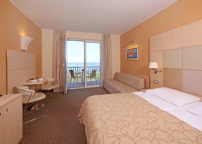 Dependences - San Simon Otel Izola